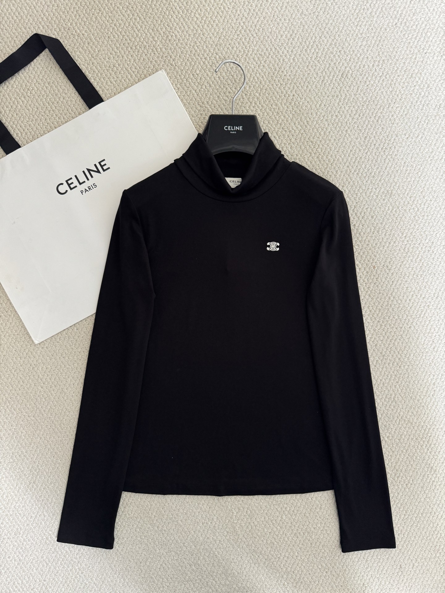 셀린느 터틀넥 긴팔 티셔츠