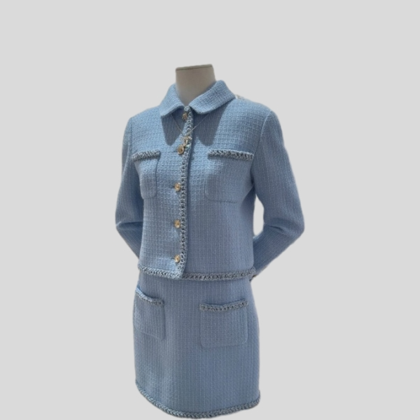 샤넬 블루 자켓, 스커트