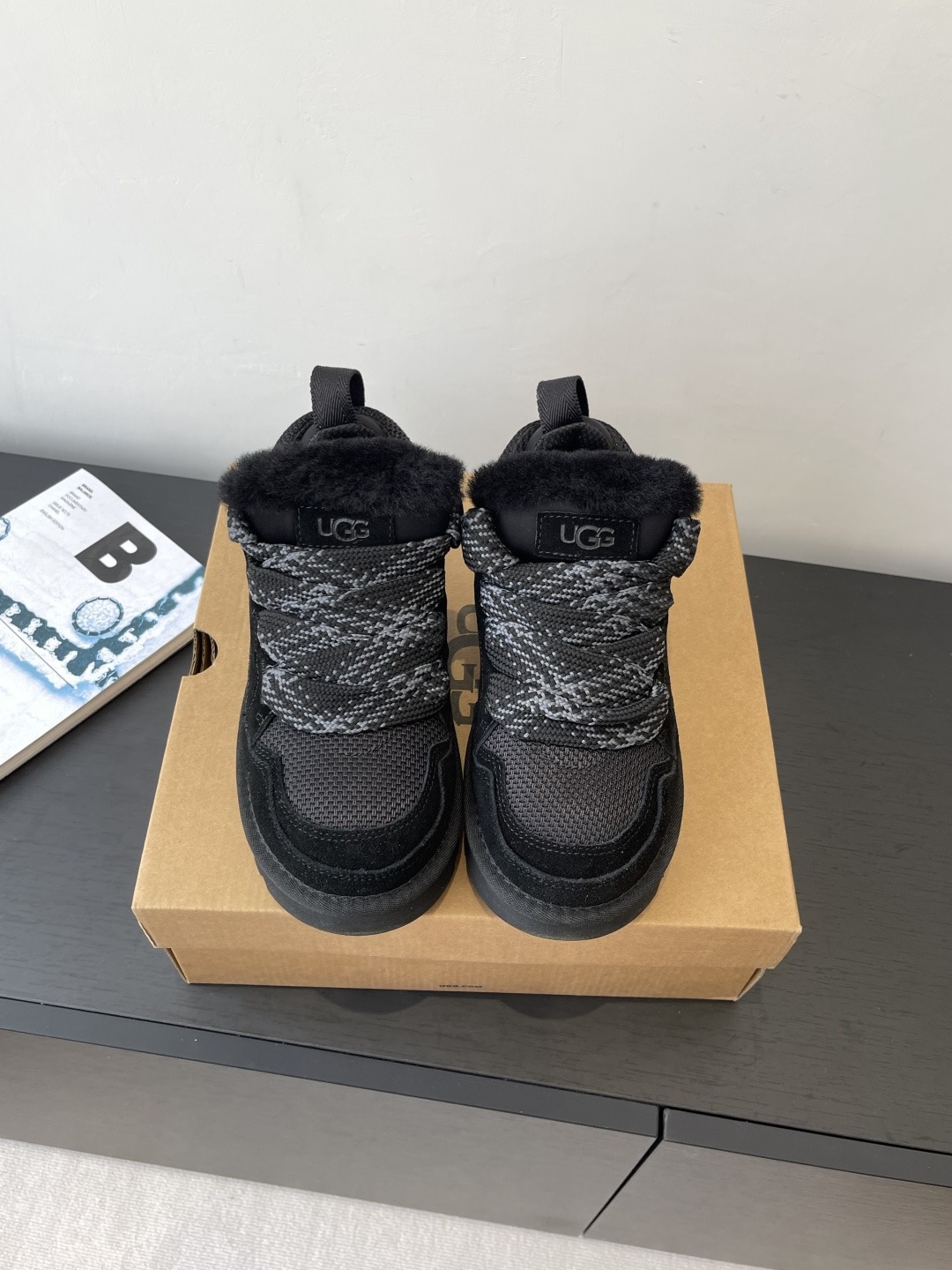 어* 25ss 가을겨울 신상 통굽 스니커즈