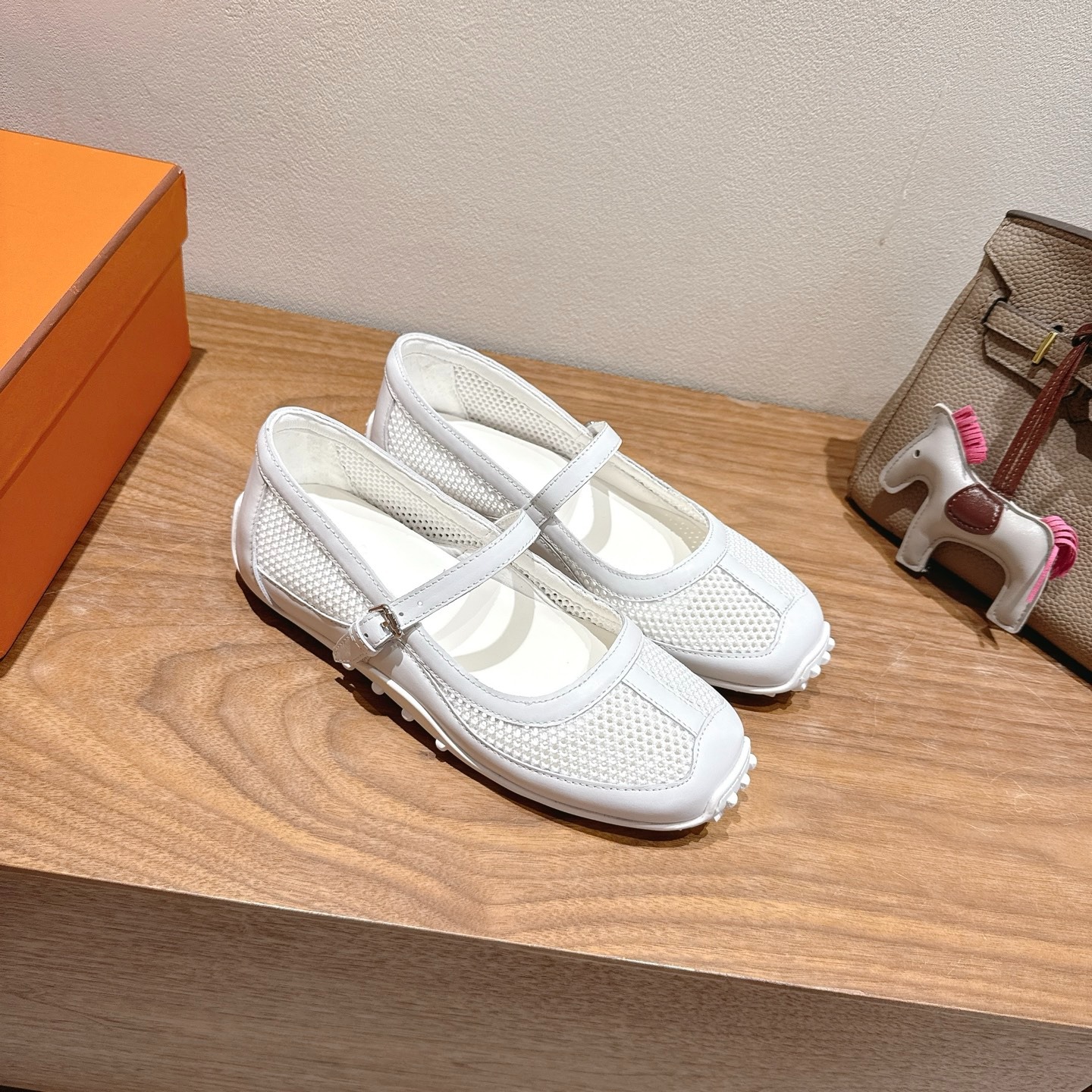 에*메스 25 신상 발레리나 매쉬 플랫