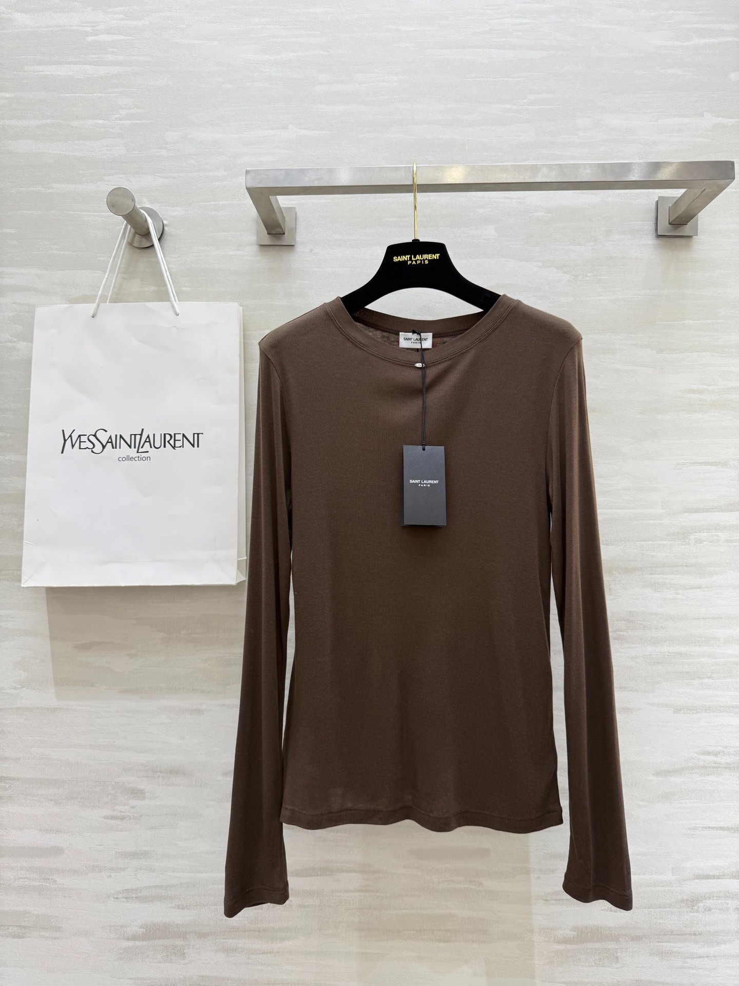 입*로랑 25 울 기본티셔츠