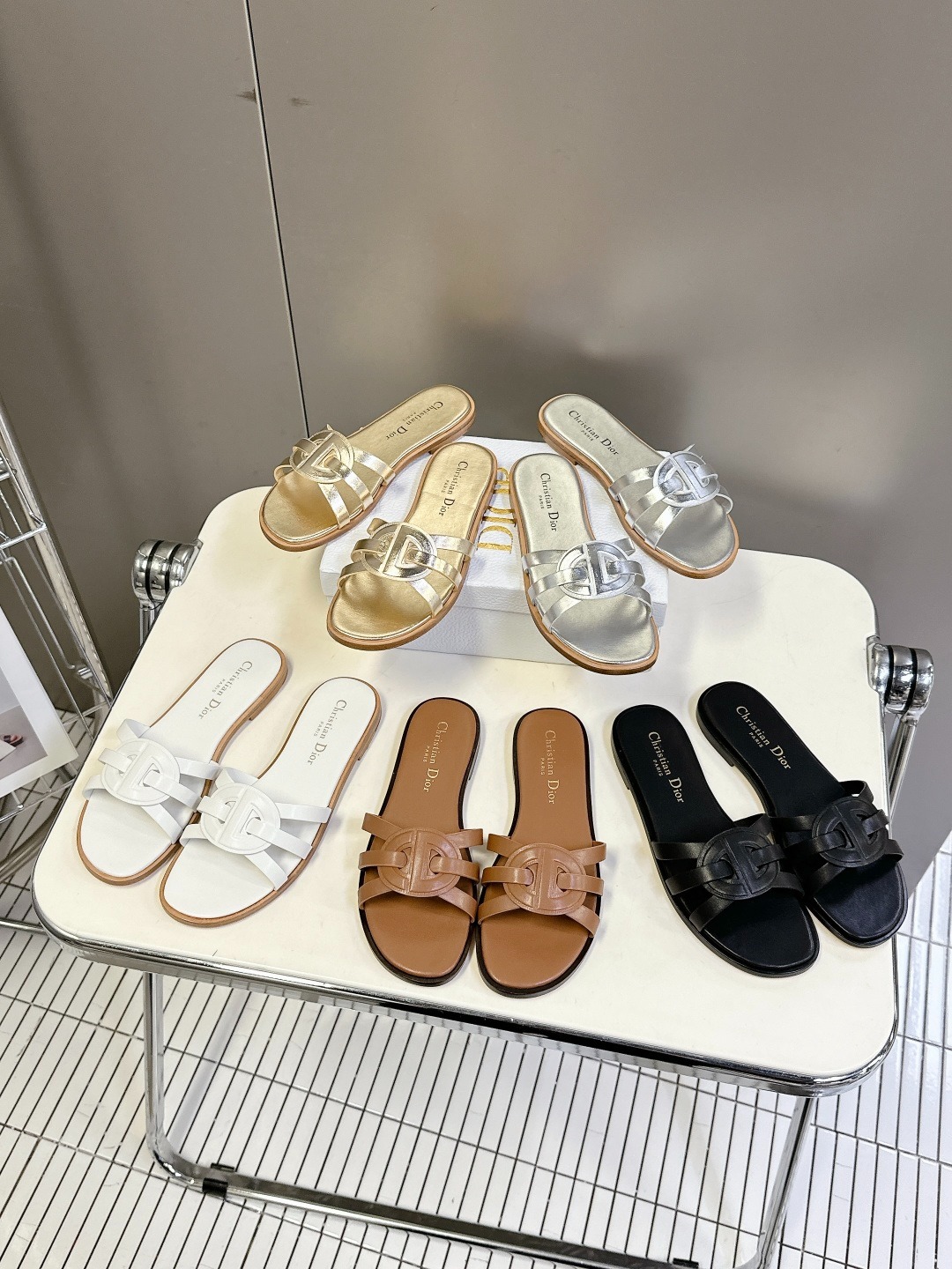 디* 25 봄여름 신상 CD 슬리퍼