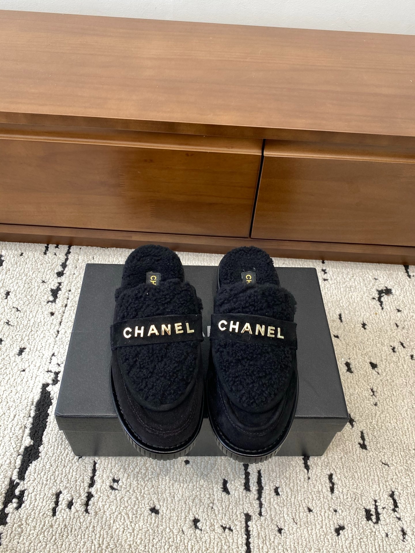 샤* 25C 신상 플랫 털 슬리퍼