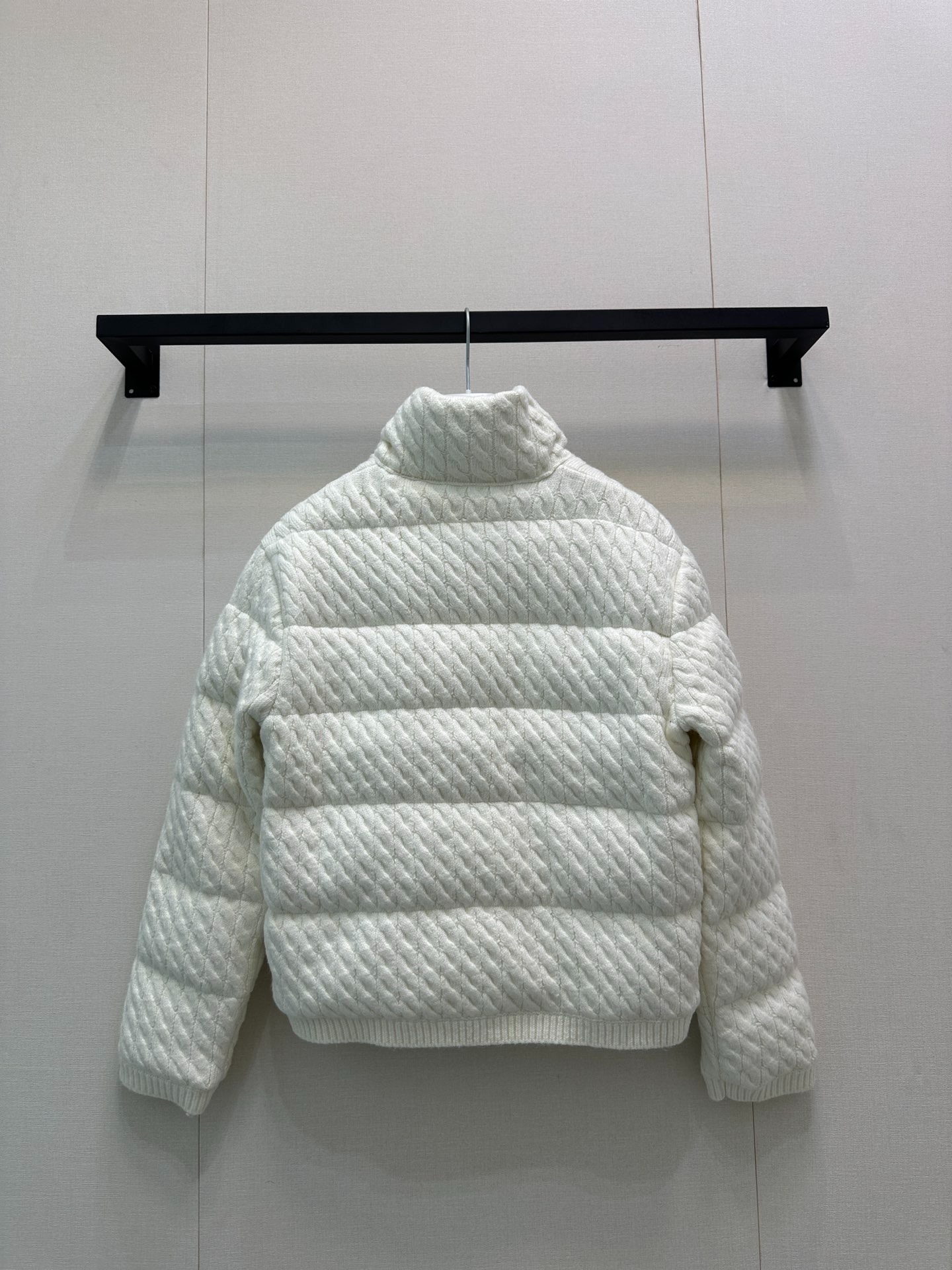 몽*레르 25Fw 신상 하이넥 패치 패딩