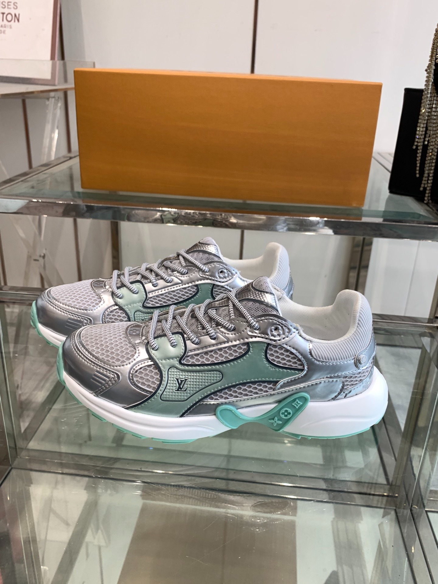 루*비통 25ss 뉴 올림피아 스니커즈