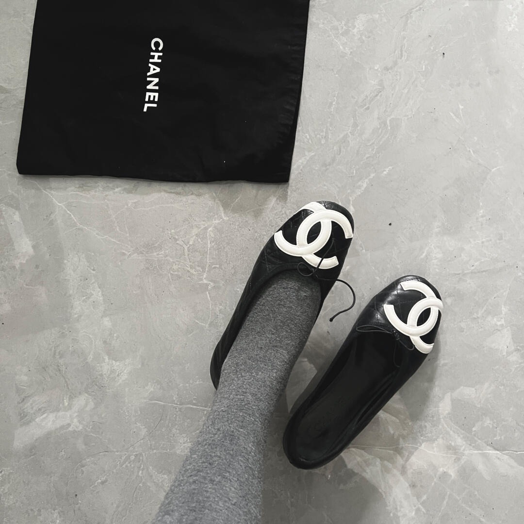 샤* 신상 깜봉 플랫 슈즈