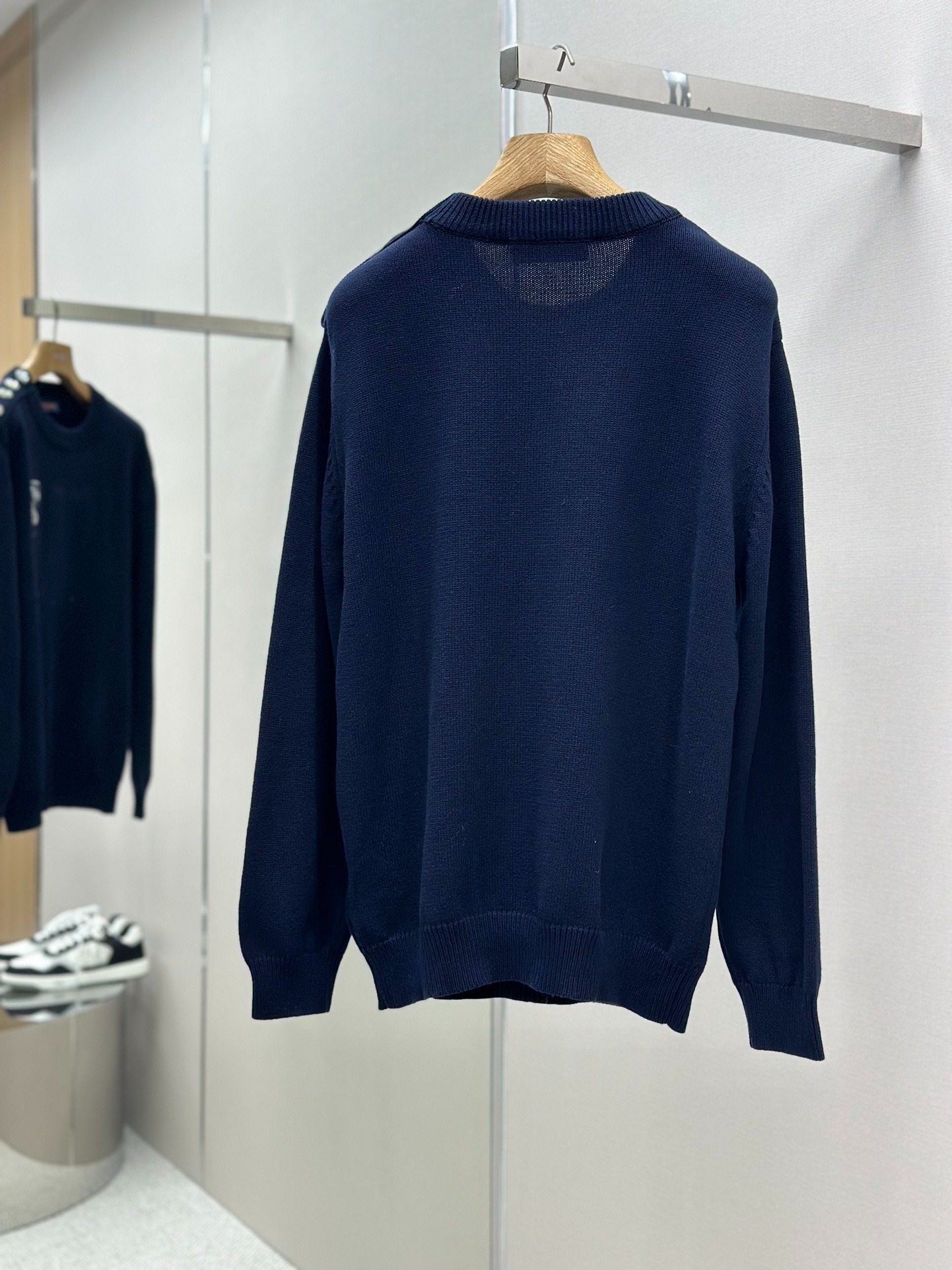 루*비통 24ss 풀오버 니트