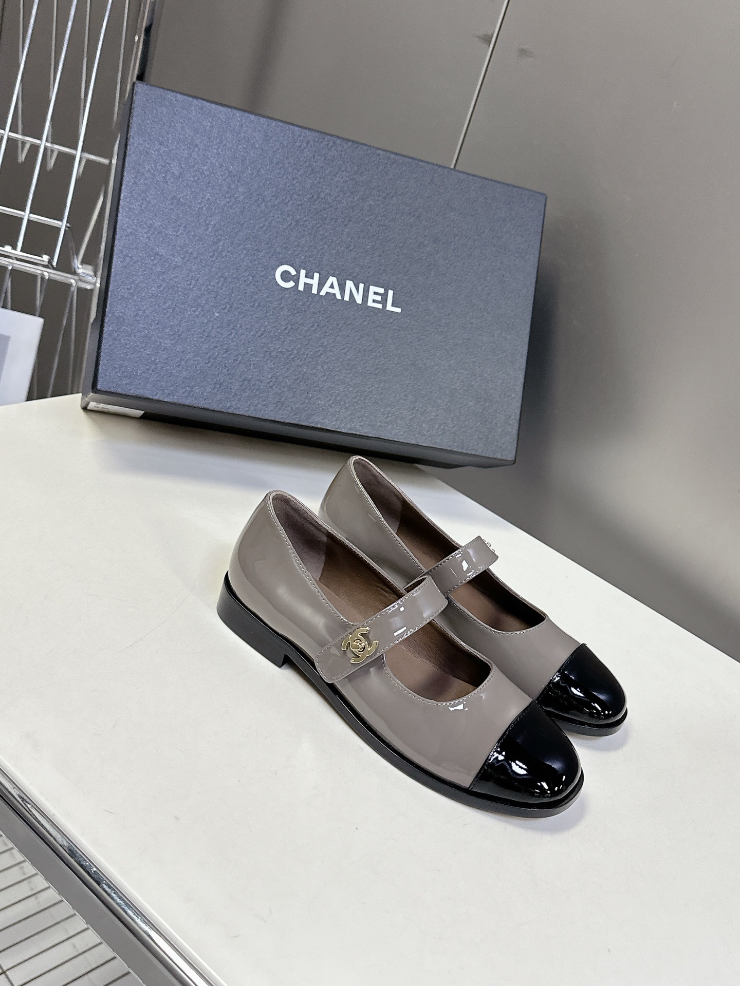 샤* 클래식 메리제인 플랫 슈즈