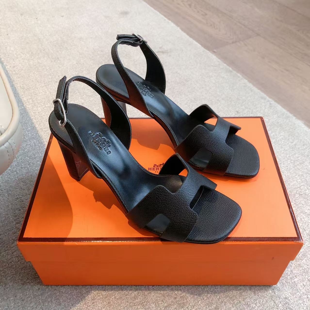 에*메스 25 산토리니 샌들