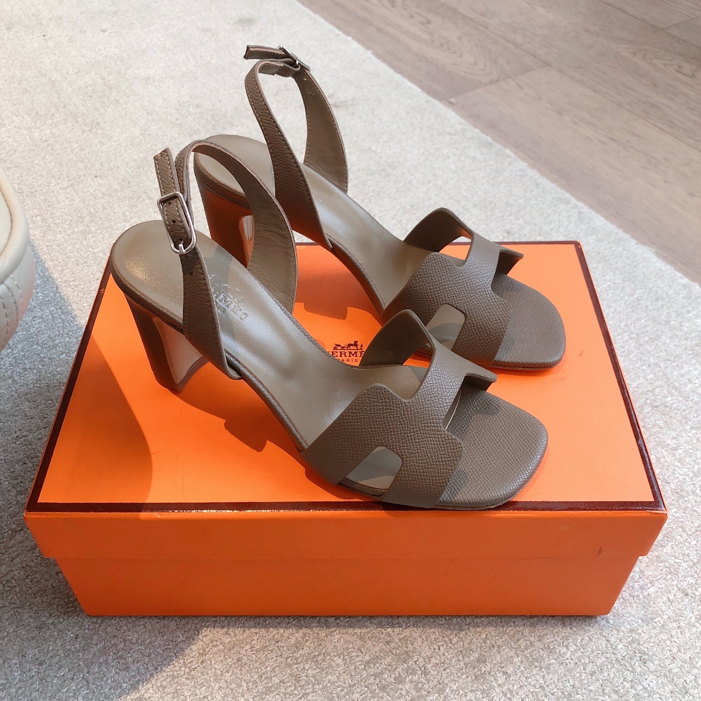 에*메스 25 산토리니 샌들