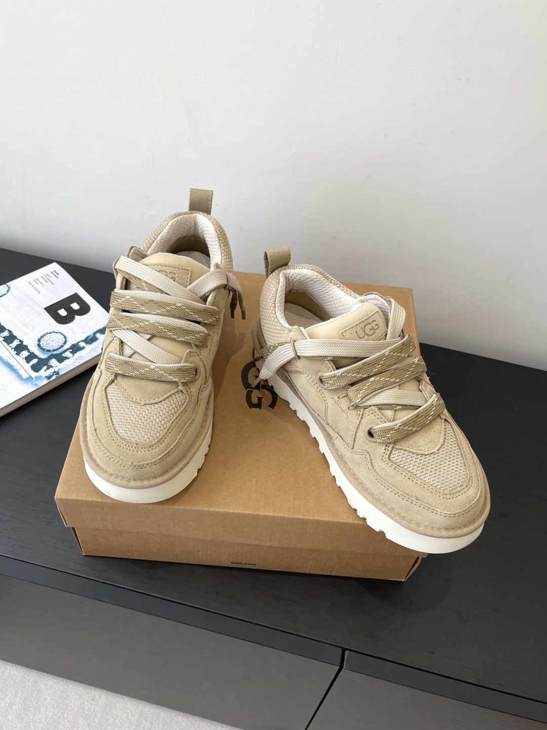 어* 25ss 가을겨울 신상 통굽 스니커즈