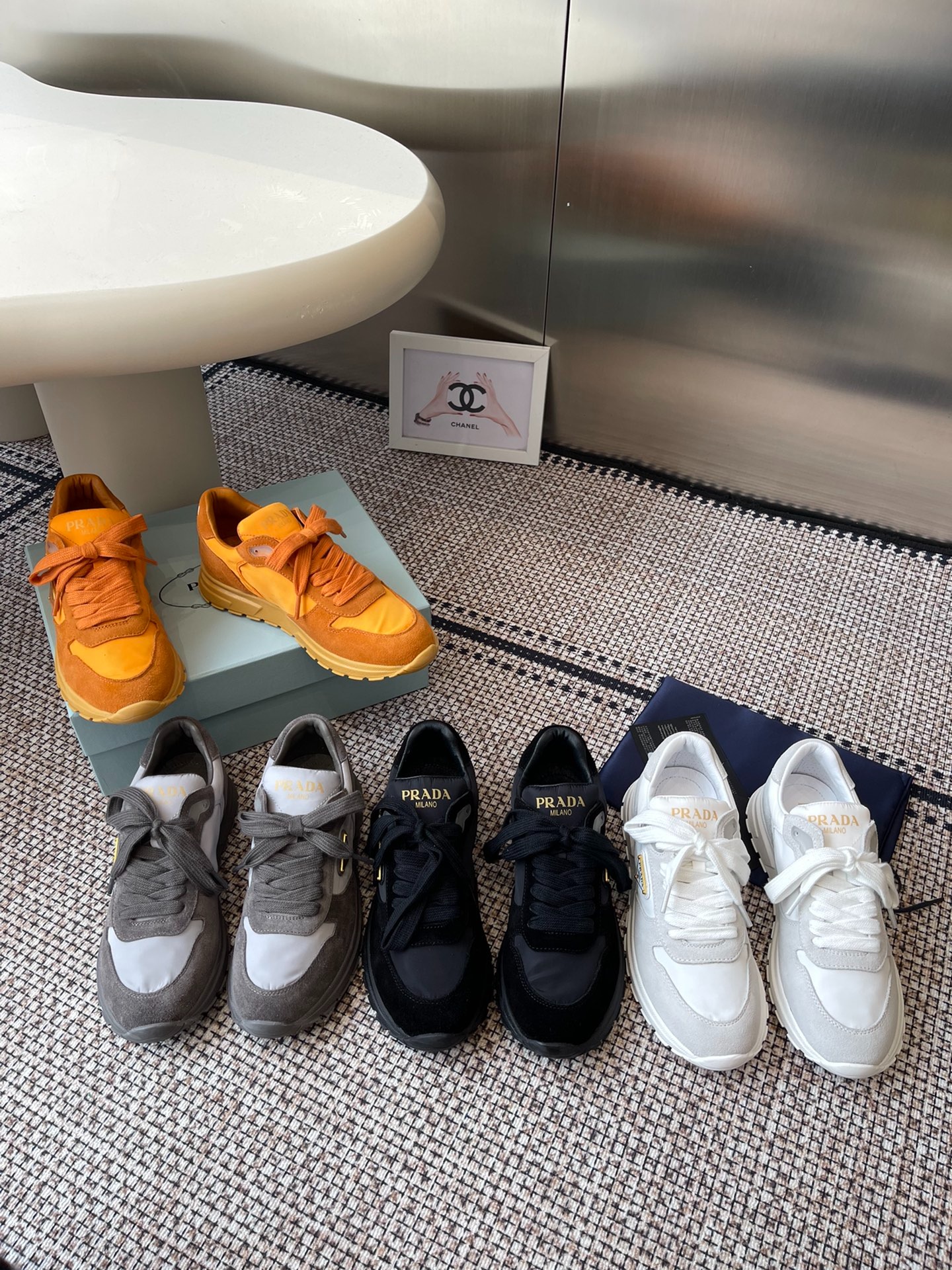 프*다 25ss NEW 삼각로고 스니커즈