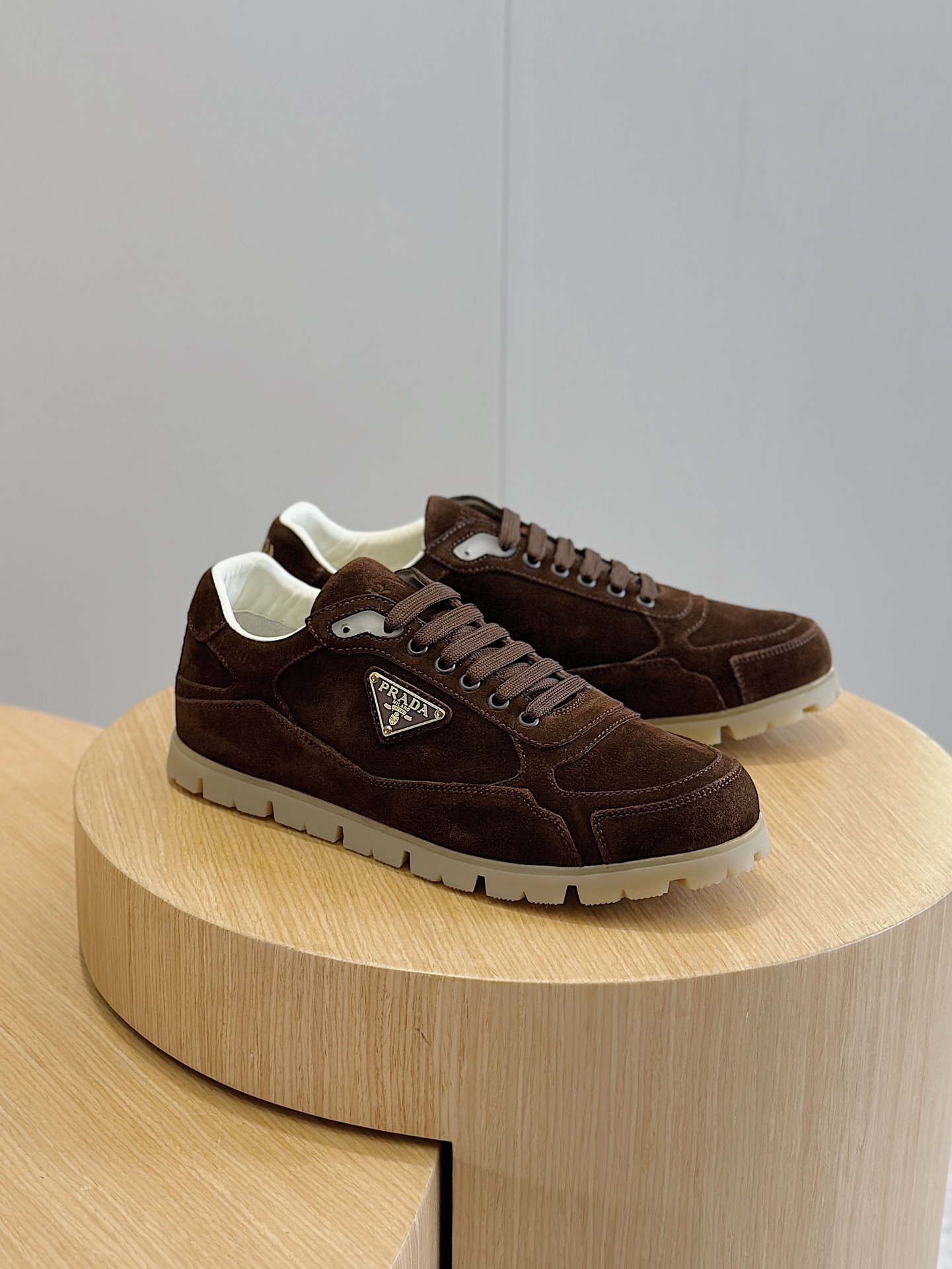 프*다 트레일 페이드 스웨이드 스니커즈