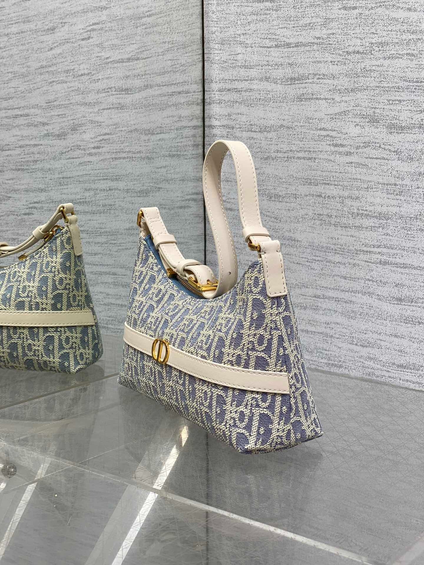 디올 30 몽테인 시갈 미니 백