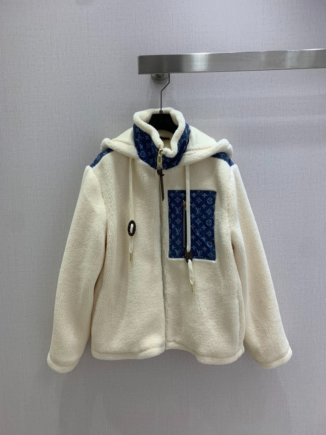 루*비통 25 신상 후드 가죽 재킷