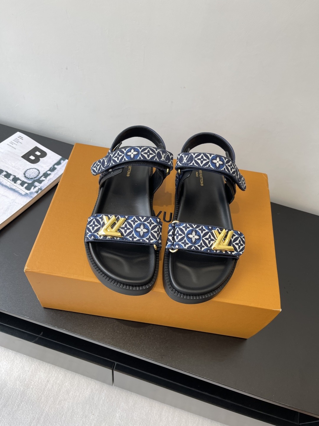 루*비통 신상 캐쥬얼 비치 샌들