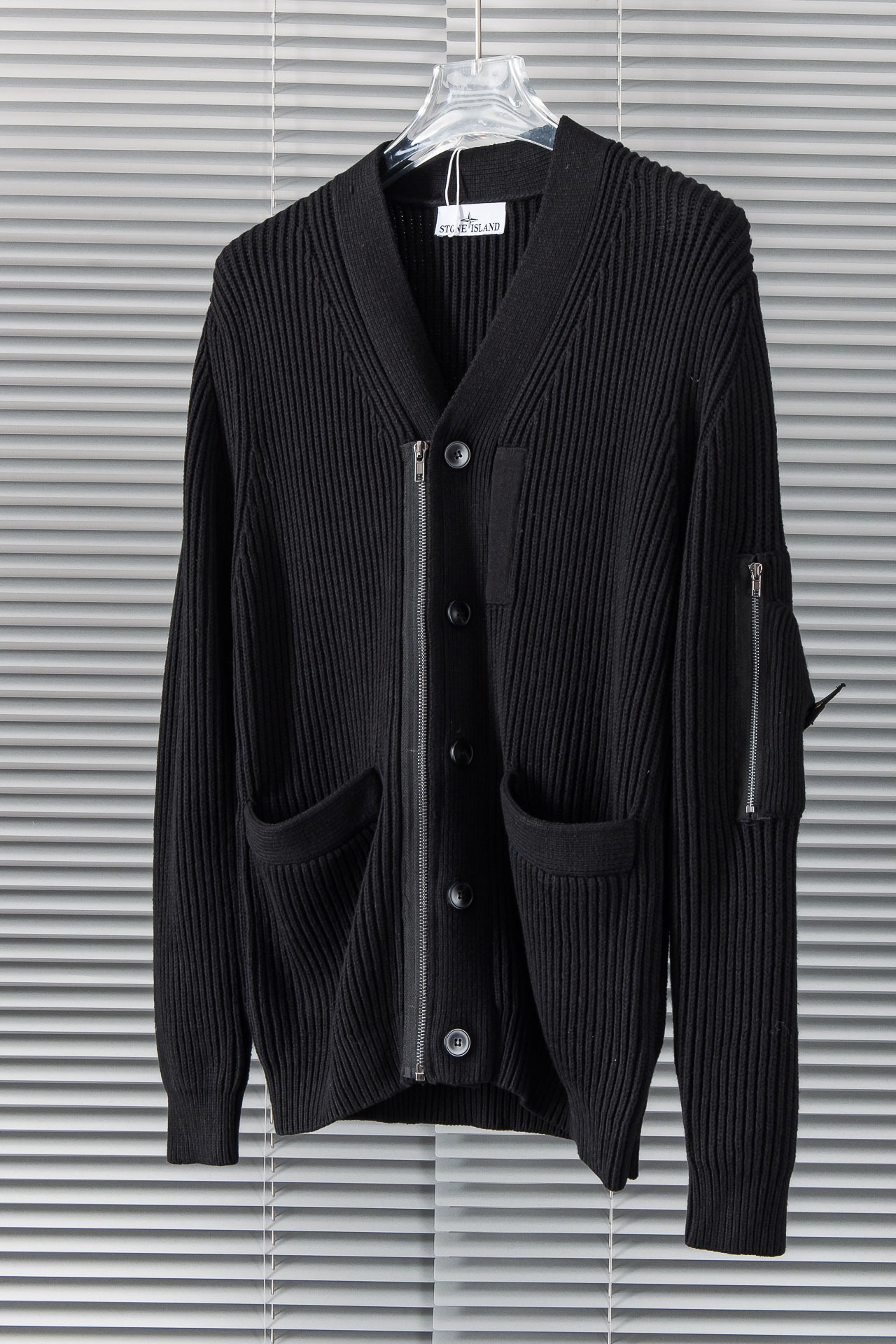 스*아일랜드 2025 신상 클래식 심플 가디건