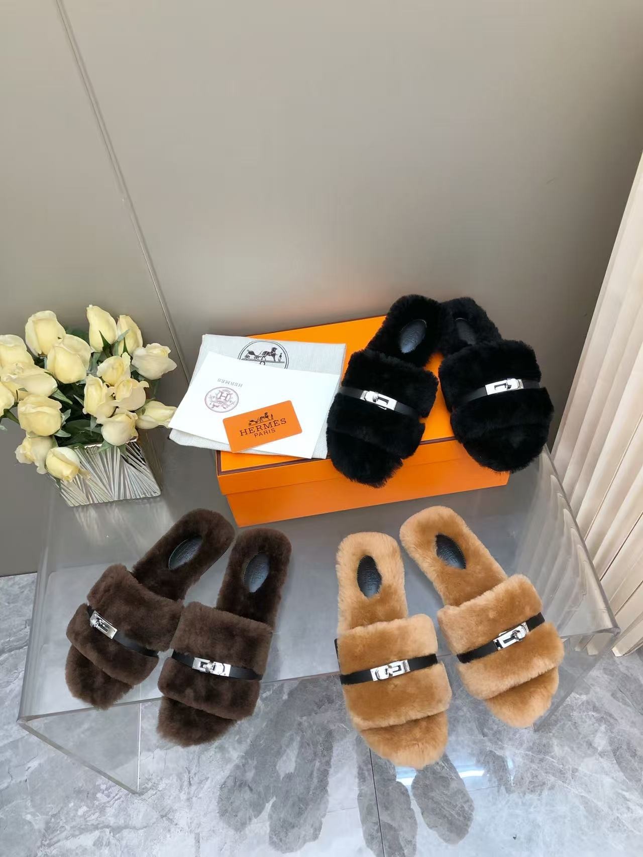 에*메스 신상 퍼 슬리퍼