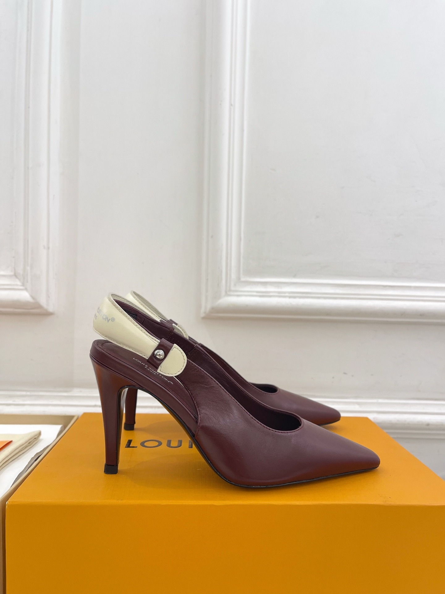 루*비통 25 신상 슬링백 힐