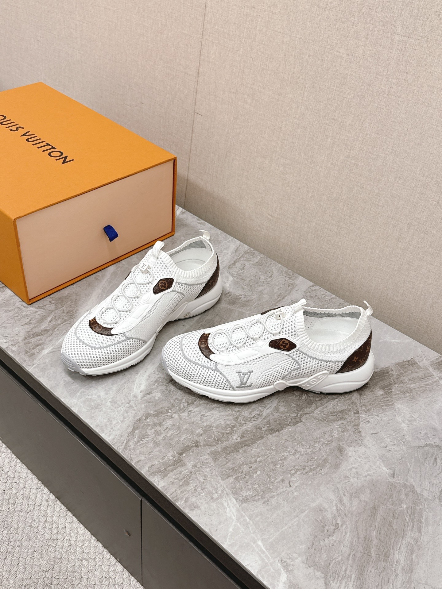 루*비통 올림피아 커플 운동화