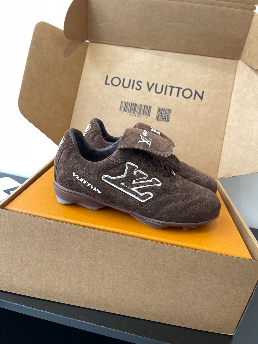 루*비통 풋 프린트 소서 축구화