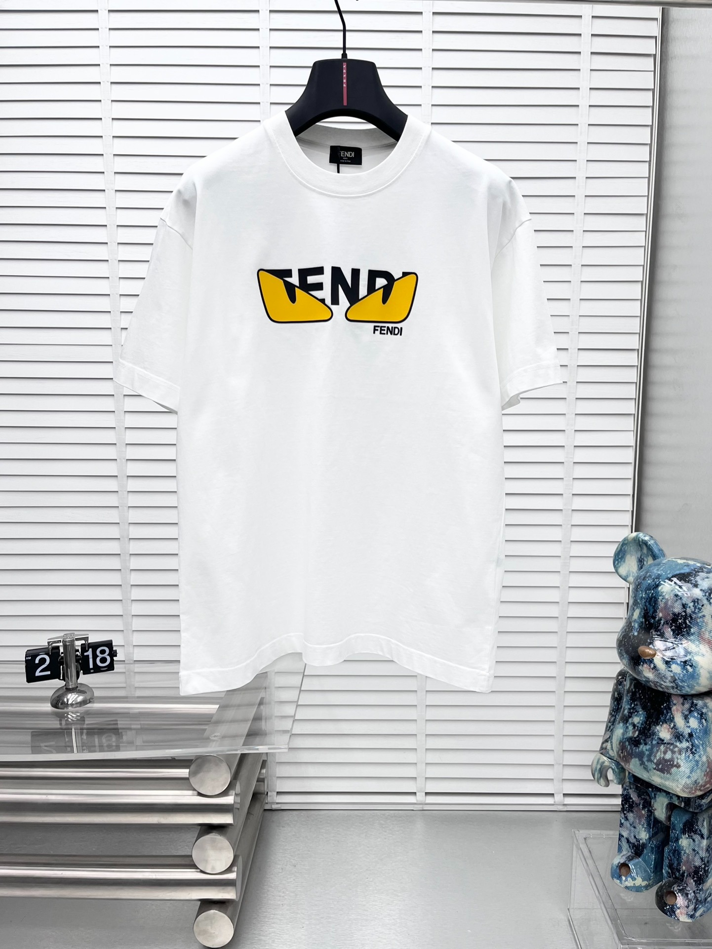 펜* 25ss 신상 아트레터링 티셔츠