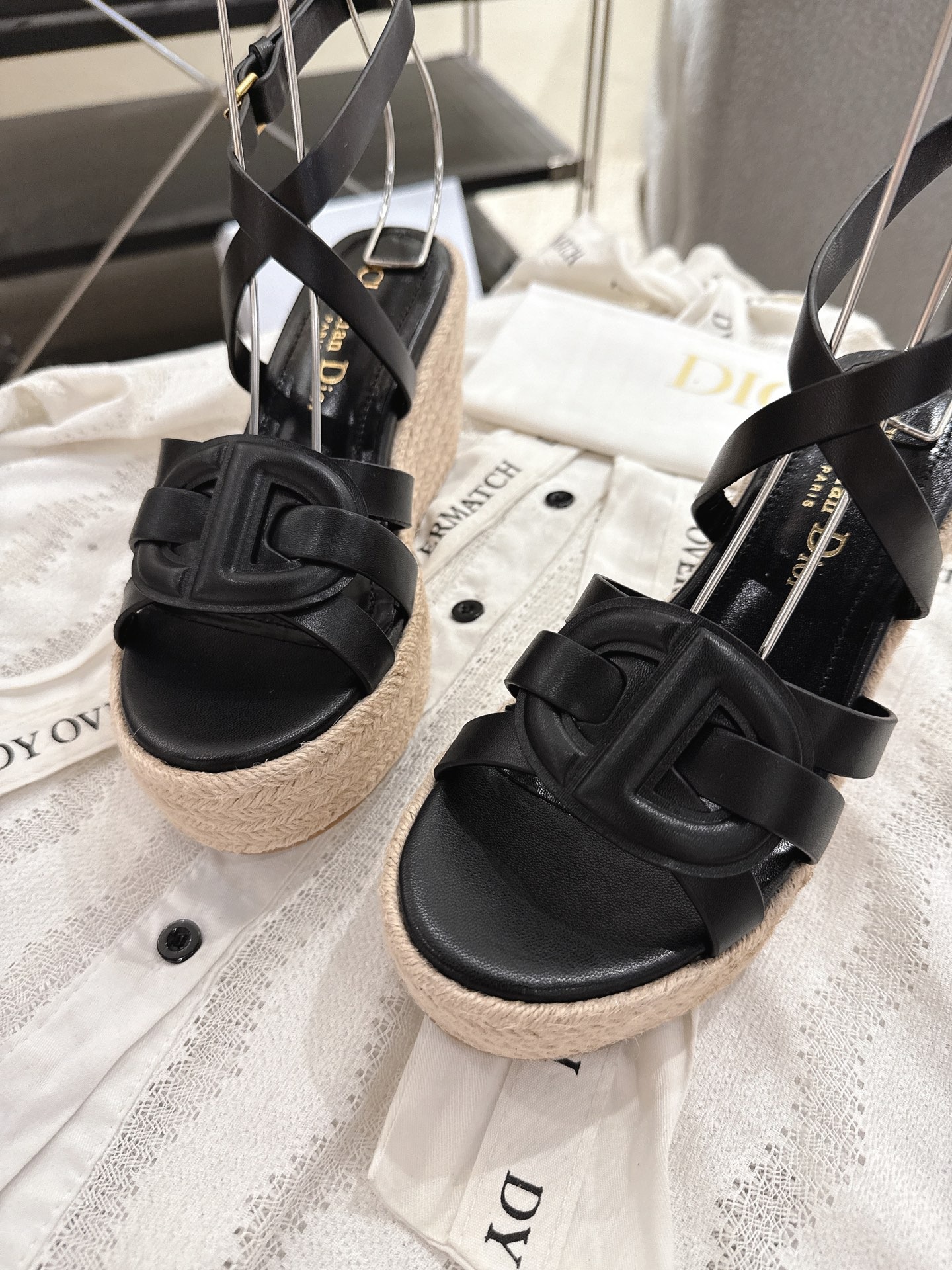 디* 25ss 봄여름 신상 웨지힐 샌들