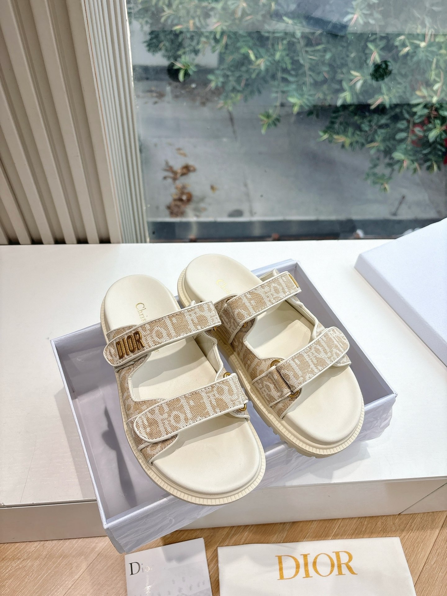 디* 2025 이른 봄 신상 뮬 슬리퍼