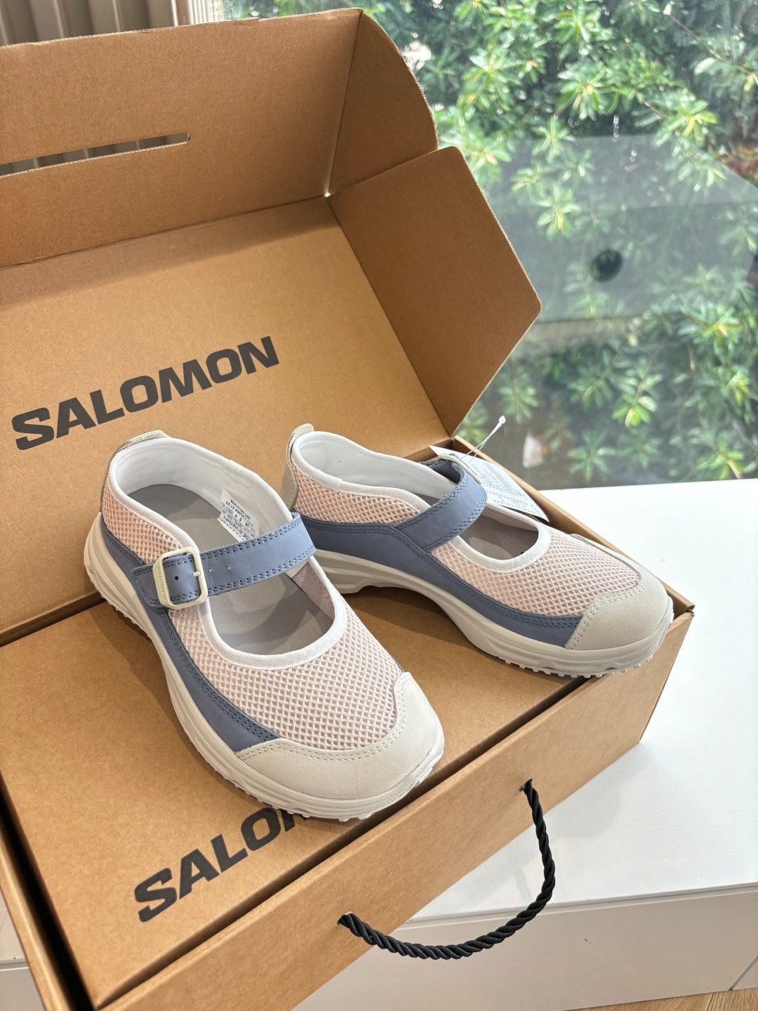 살*몬 마리진 스니커즈