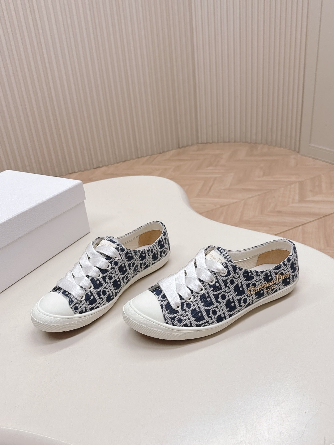 디* 25 가을 오블리크 스니커즈