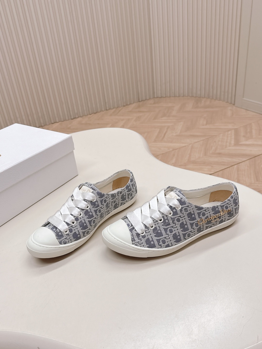 디* 25 가을 오블리크 스니커즈