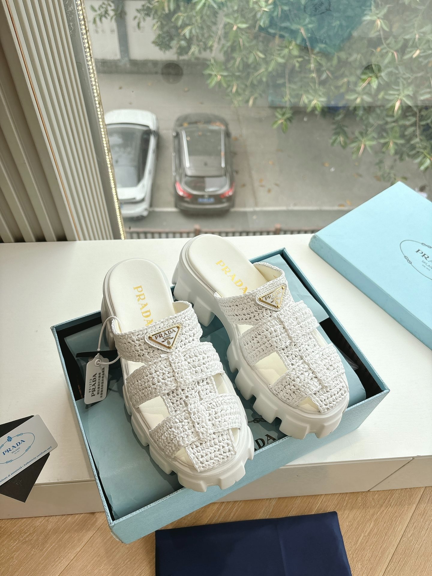 프*다 2025 봄여름 신상 통굽 샌들 벨크로