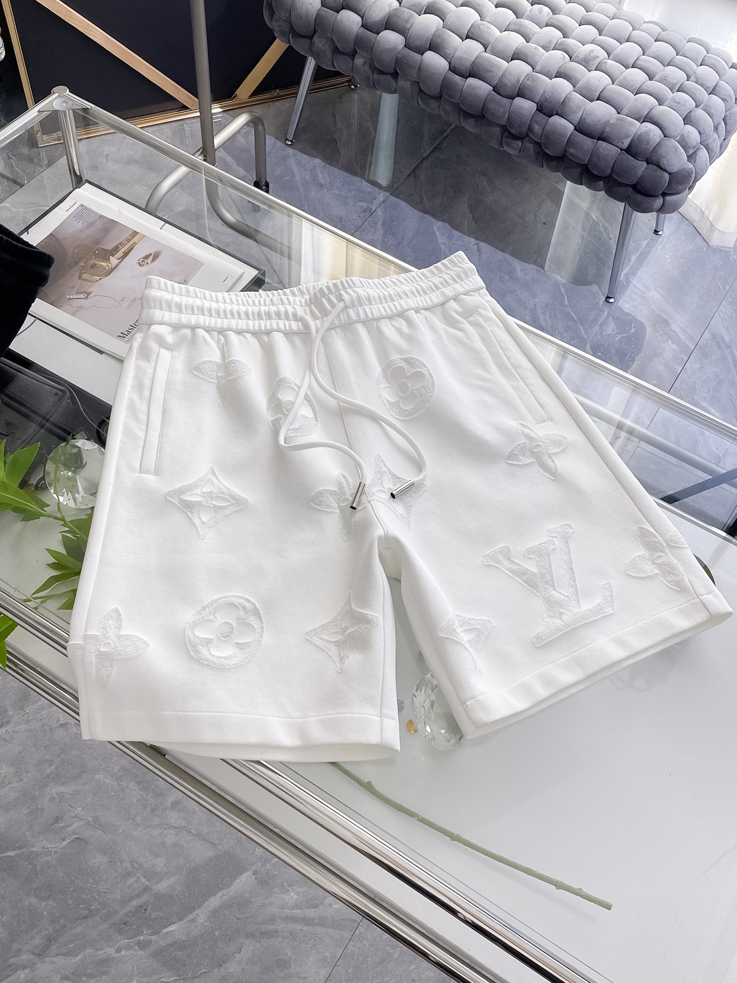 루*비통 25년 여름 신상 남성 캐주얼 반바지