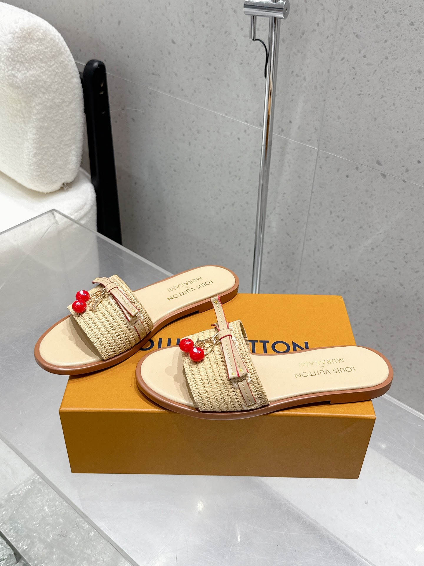 루*비통 25/ss 신상 플랫 슬리퍼