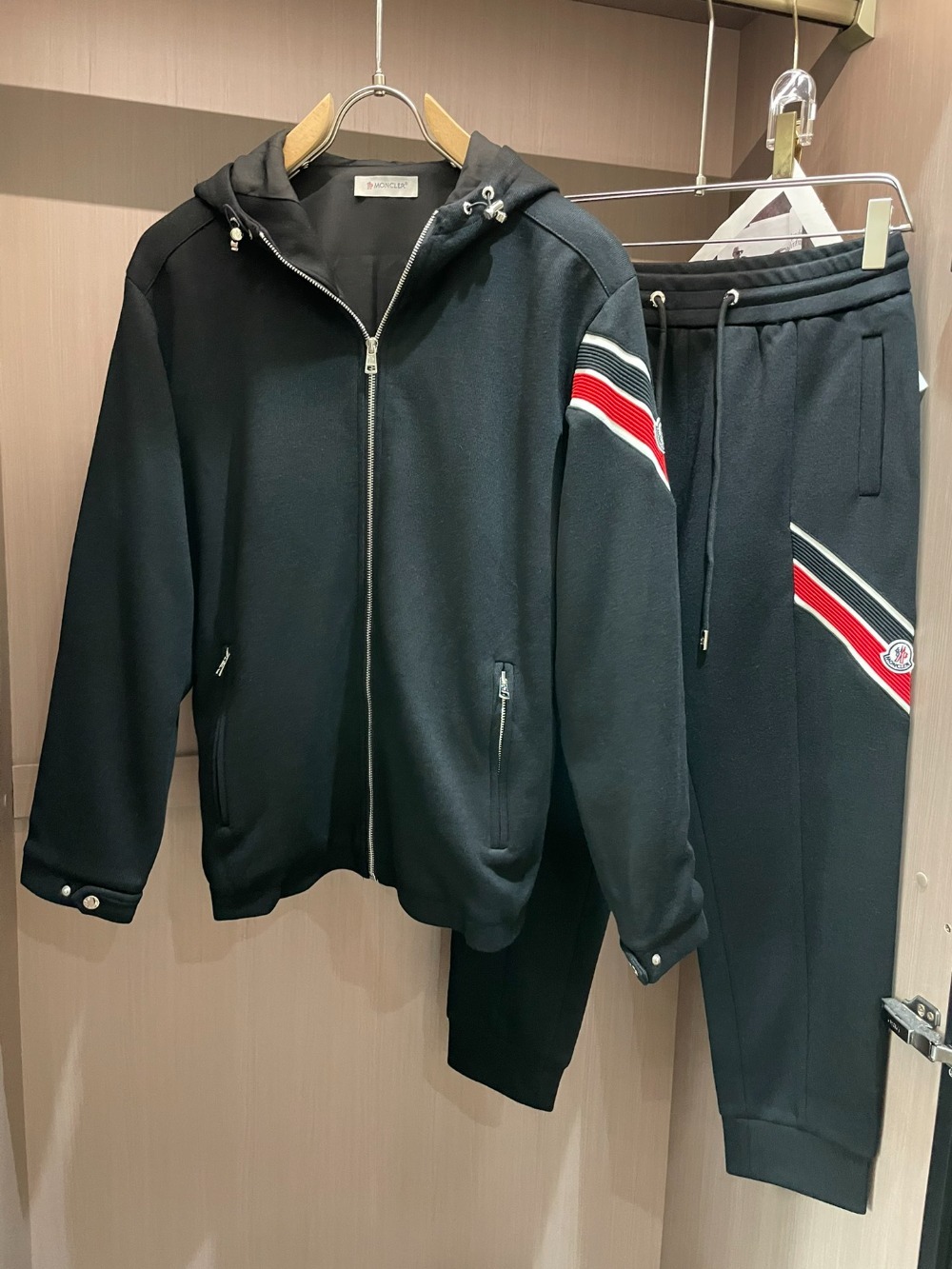 몽*레르 24 신상 매장과 같은 캐주얼 세트