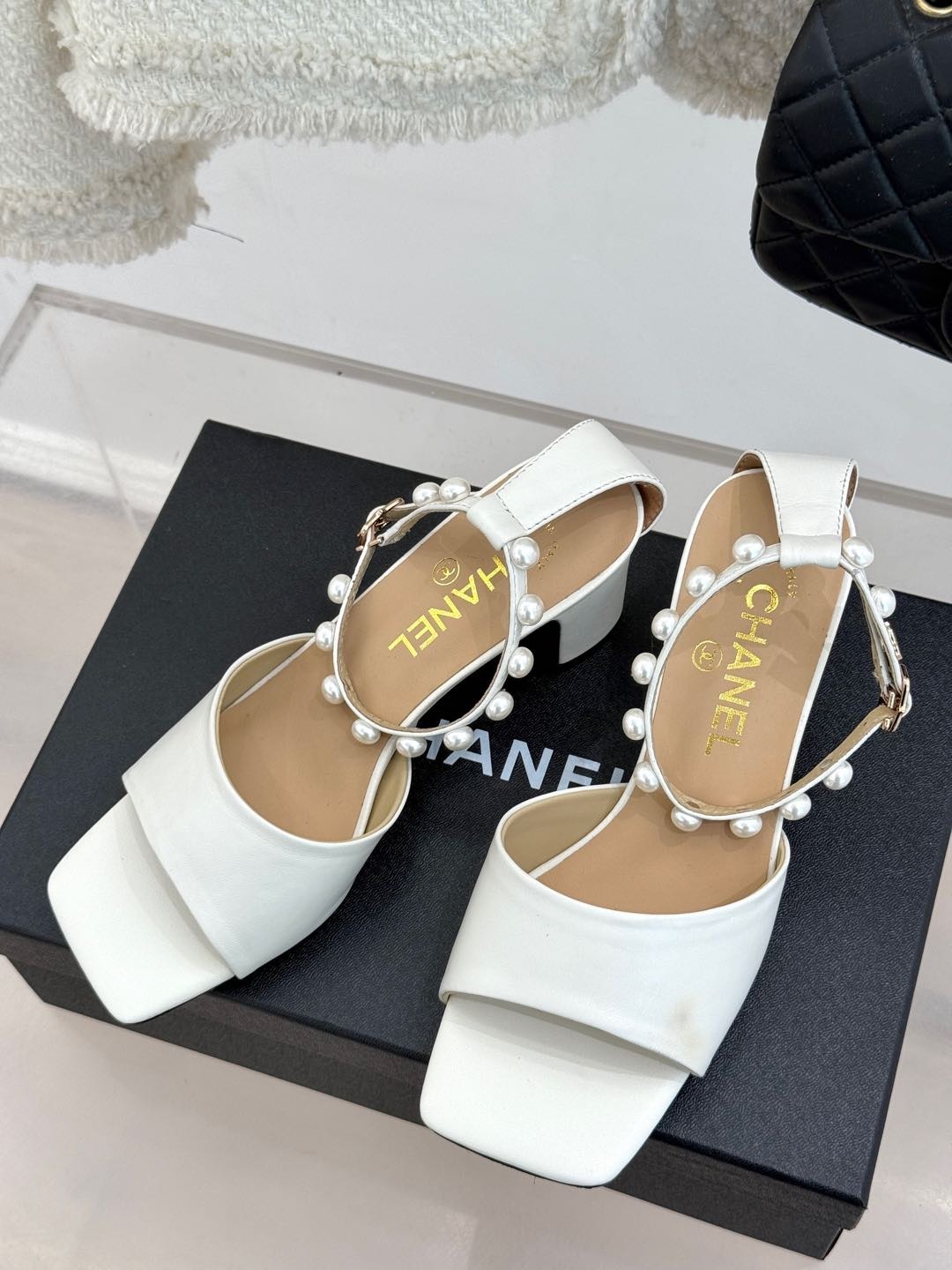 샤* 25c 신상품 더블 C 진주 통굽 샌들