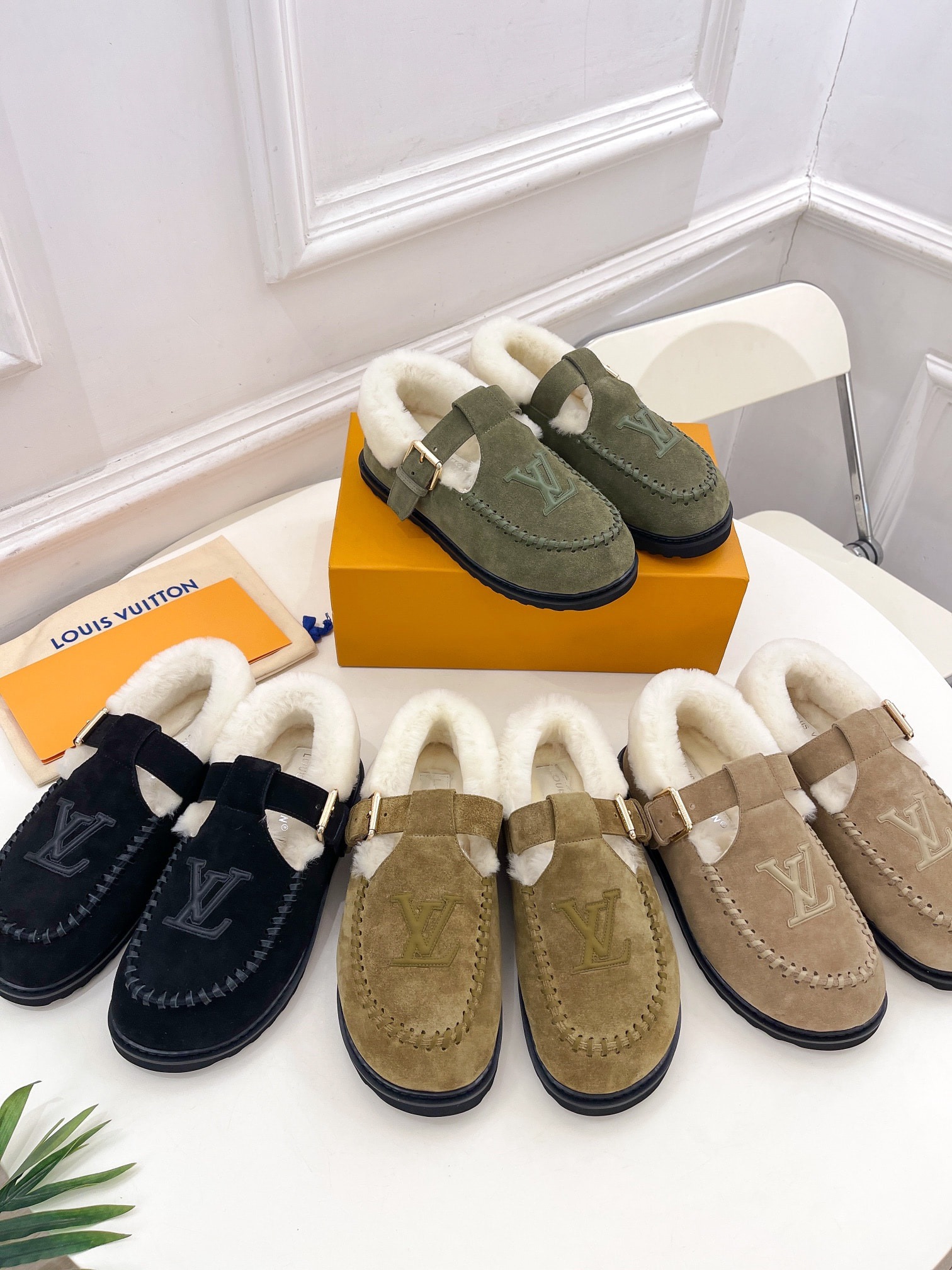 루*비통 25 신상 메리제인 퍼