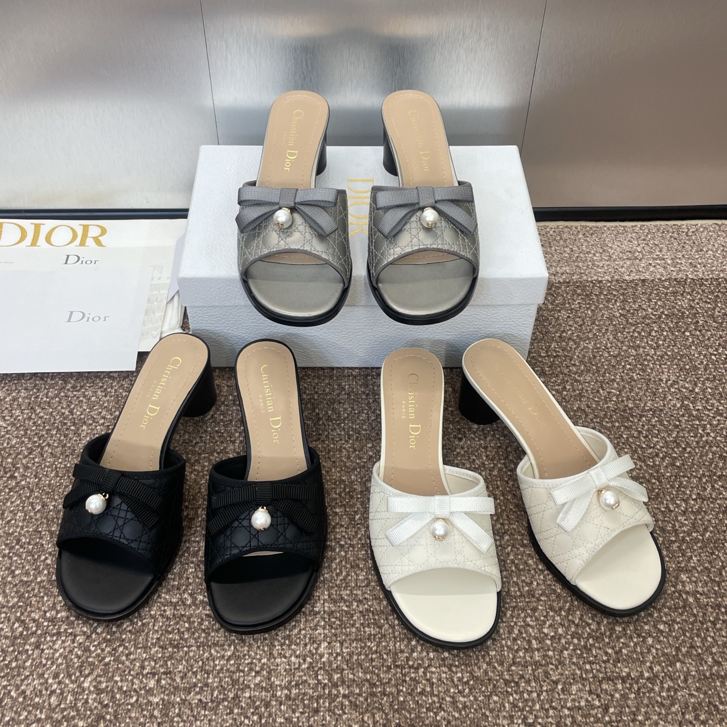 디* 25 봄여름 신상 체크 리본 진주 여성화