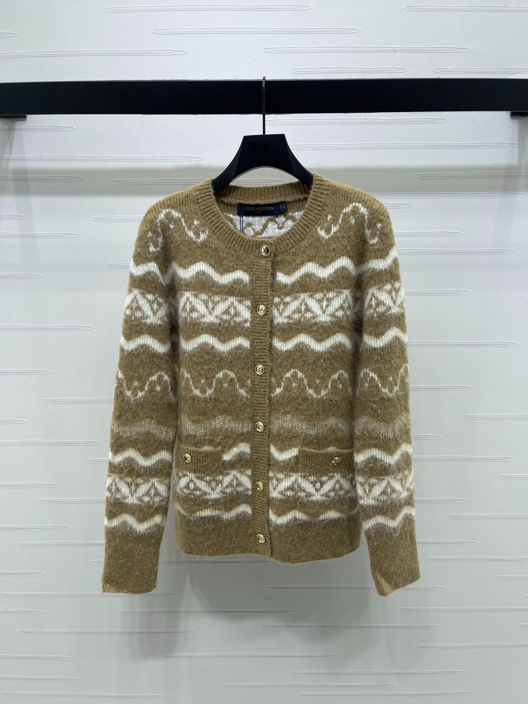 루*비통 25 신상 라운드 긴팔 카디건