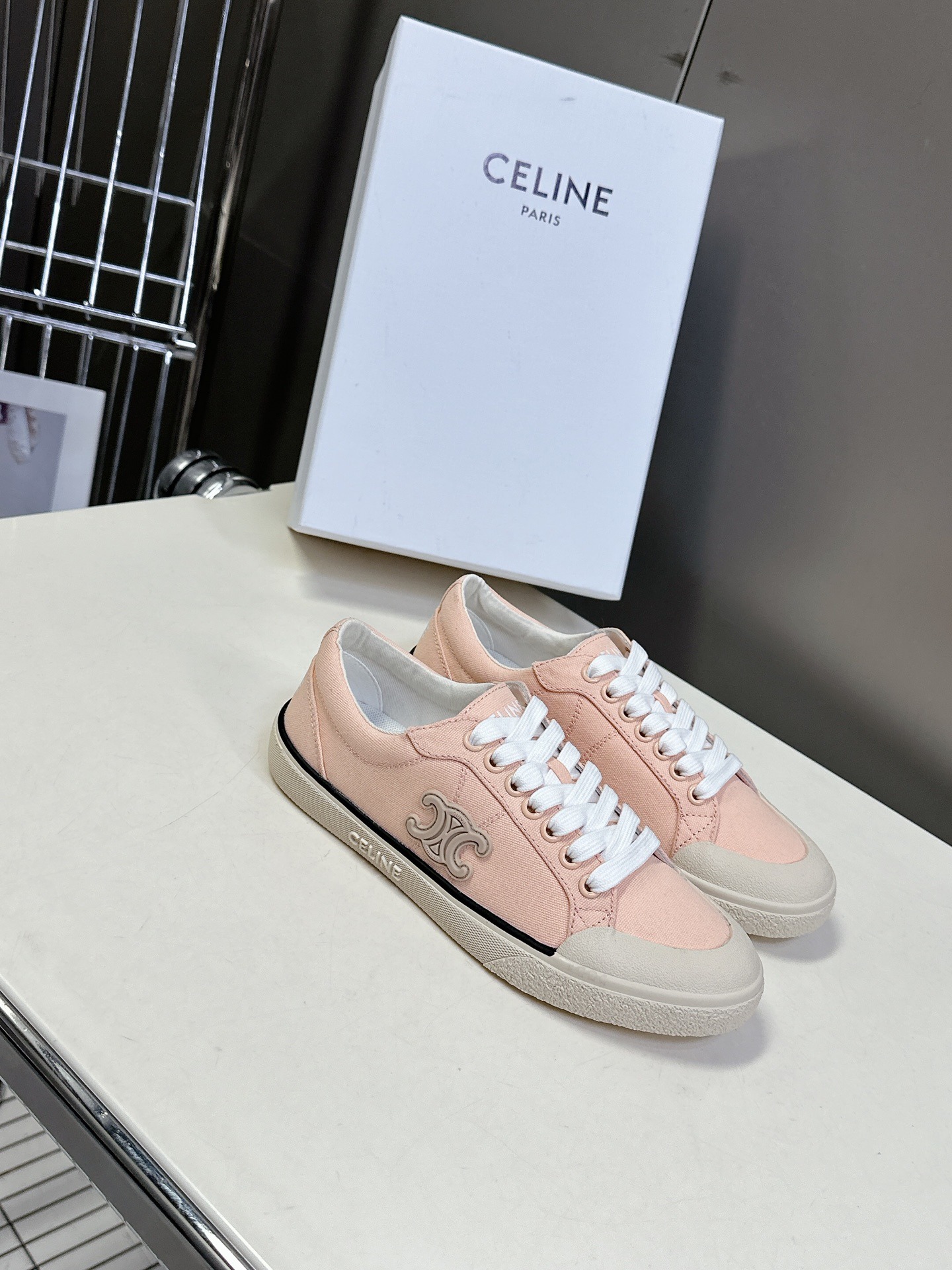 셀*느 25ss 봄여름 런닝화