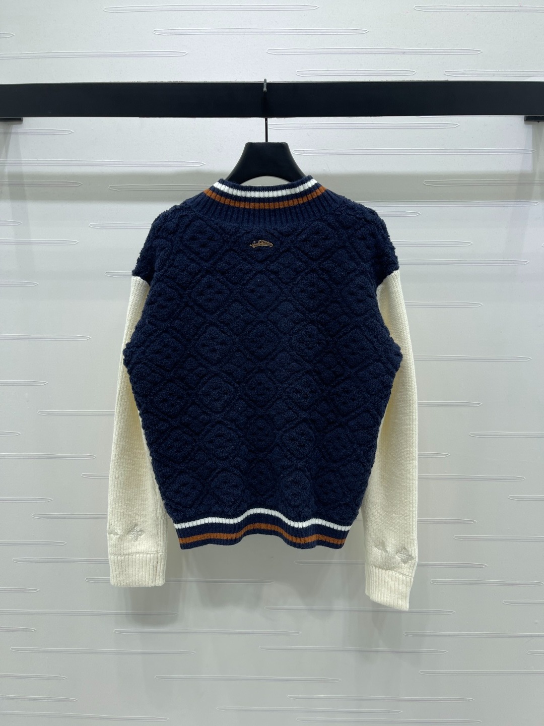 루*비통 25 신상 니트 라운드 긴팔 카디건