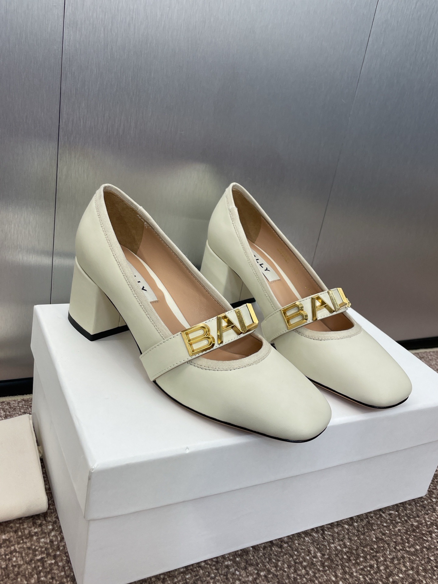 발* 2025 봄여름 신상 통굽 스퀘어 단화