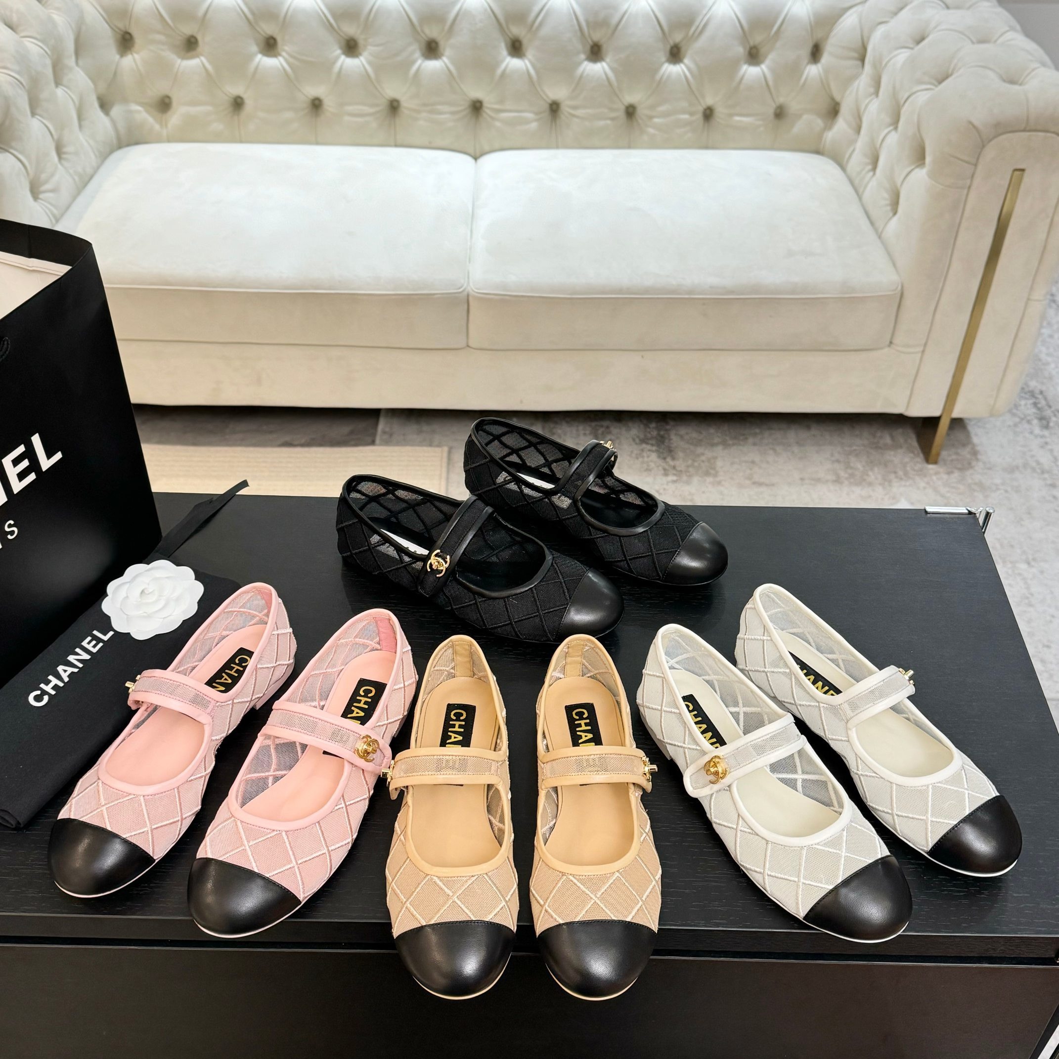 샤* 25ss 봄 여름 자수 포인트 발레 슈즈