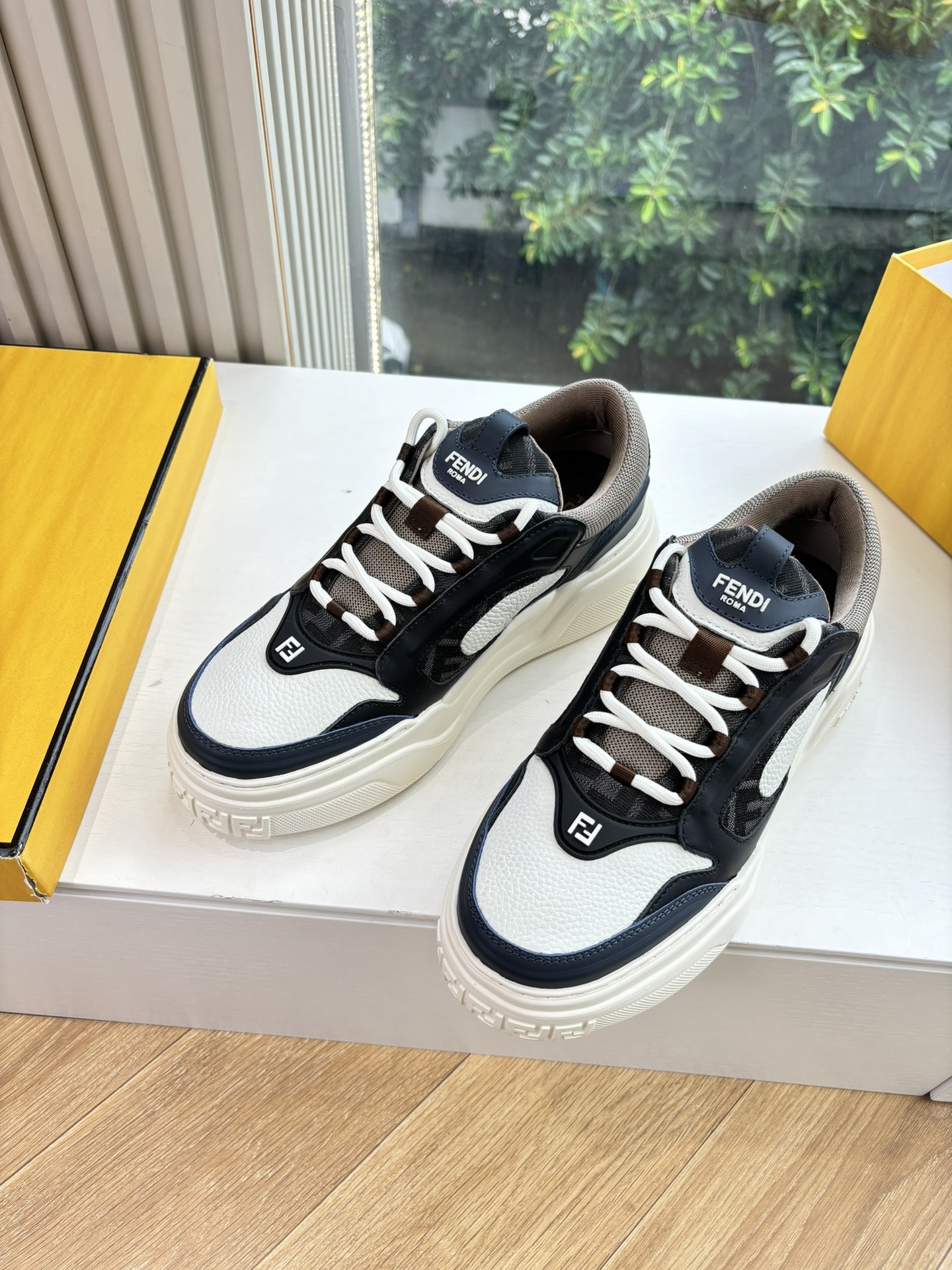 펜* 25 신상 클래식 스니커즈