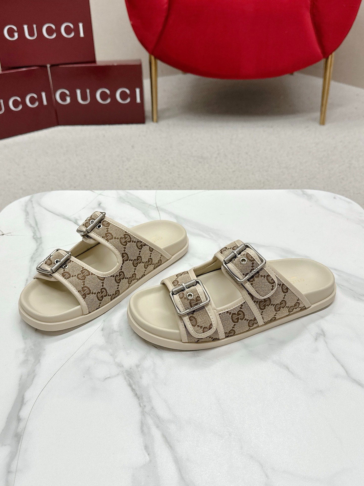구* 25 신상 GG 클래식 올드 캔버스 비치 샌들