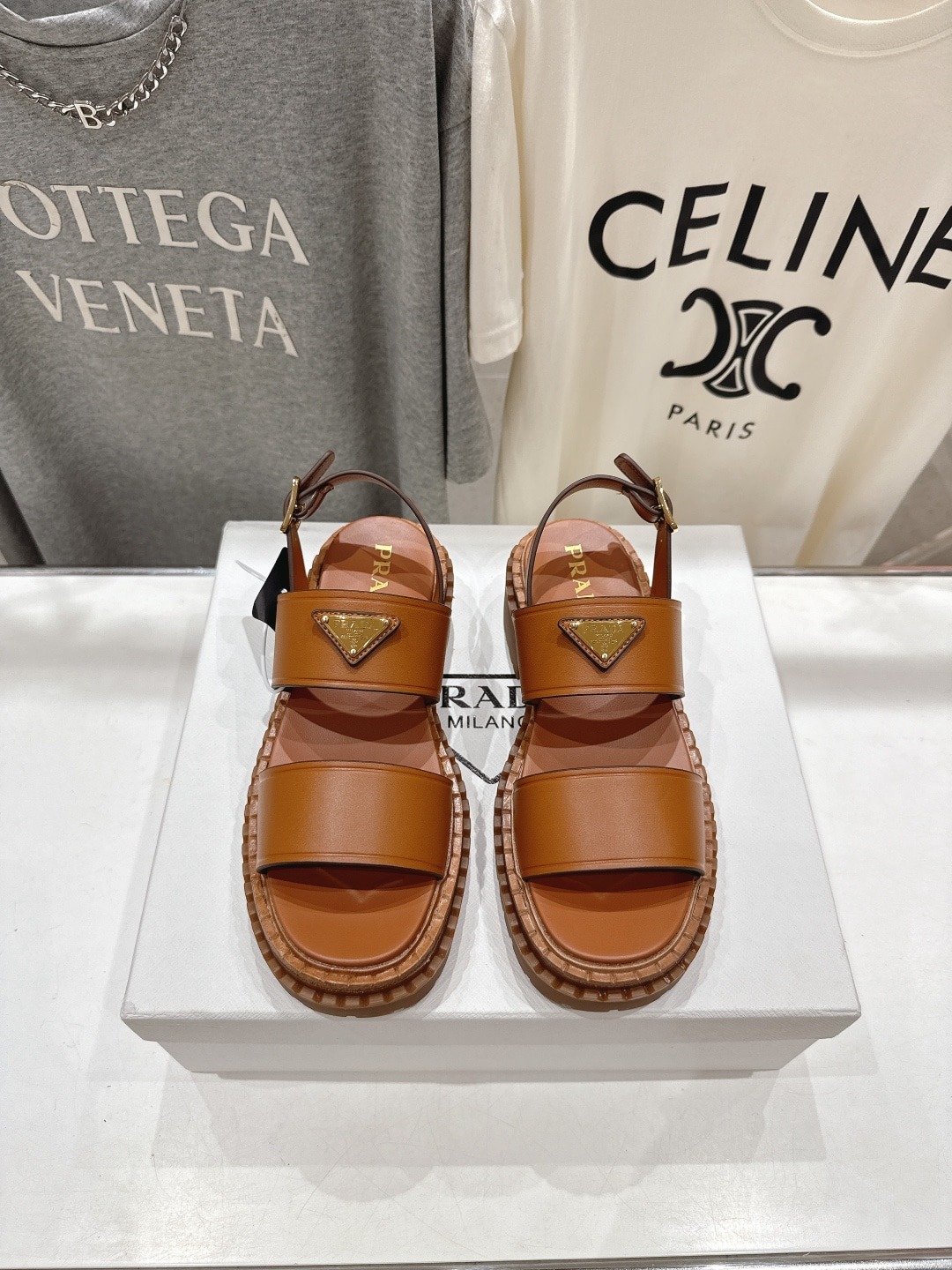 프*다 2025ss 여름 신상 빈티지 비치 통굽 샌들