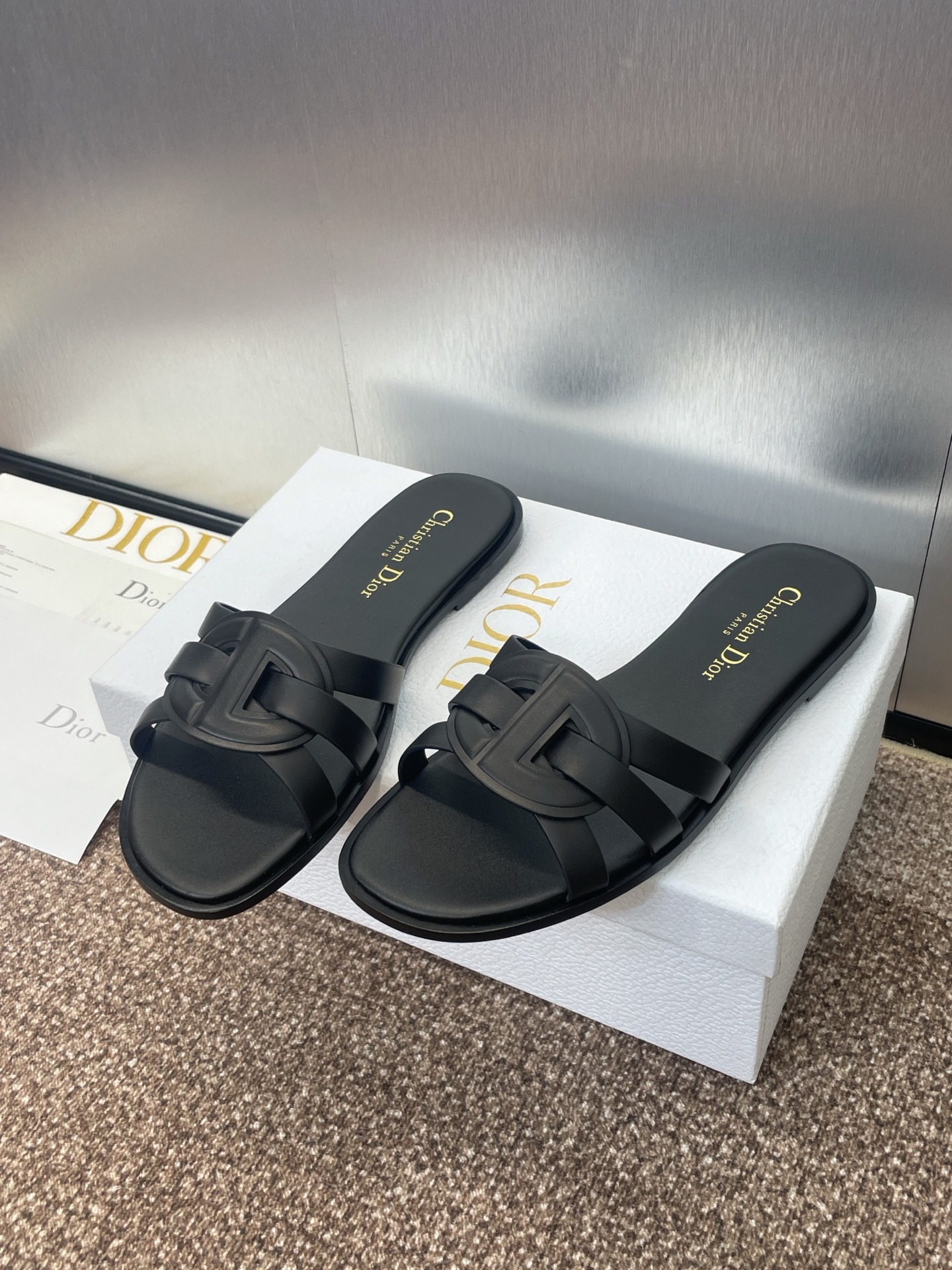 디* 25 봄여름 신상 D-Club 젤리 펀칭 여성화