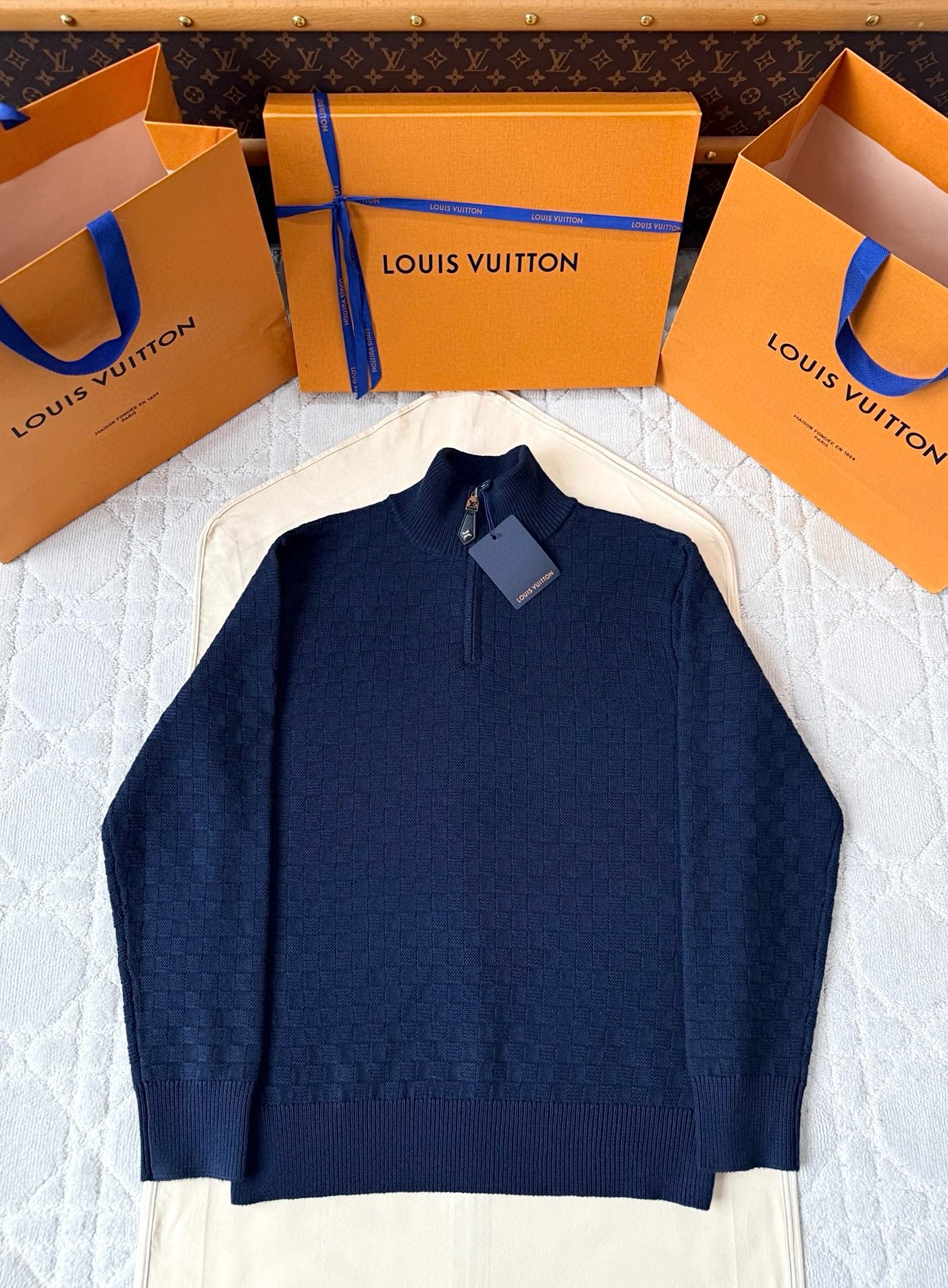 루*비통 신상 체크 반집업 풀오버 스웨터