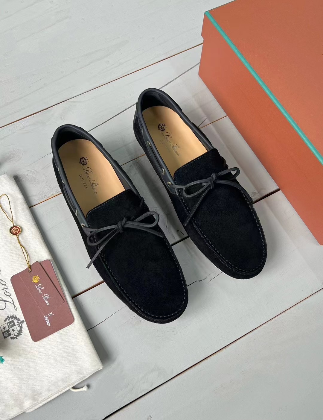 로*피아나 도트 솔 워크 남성 모카신