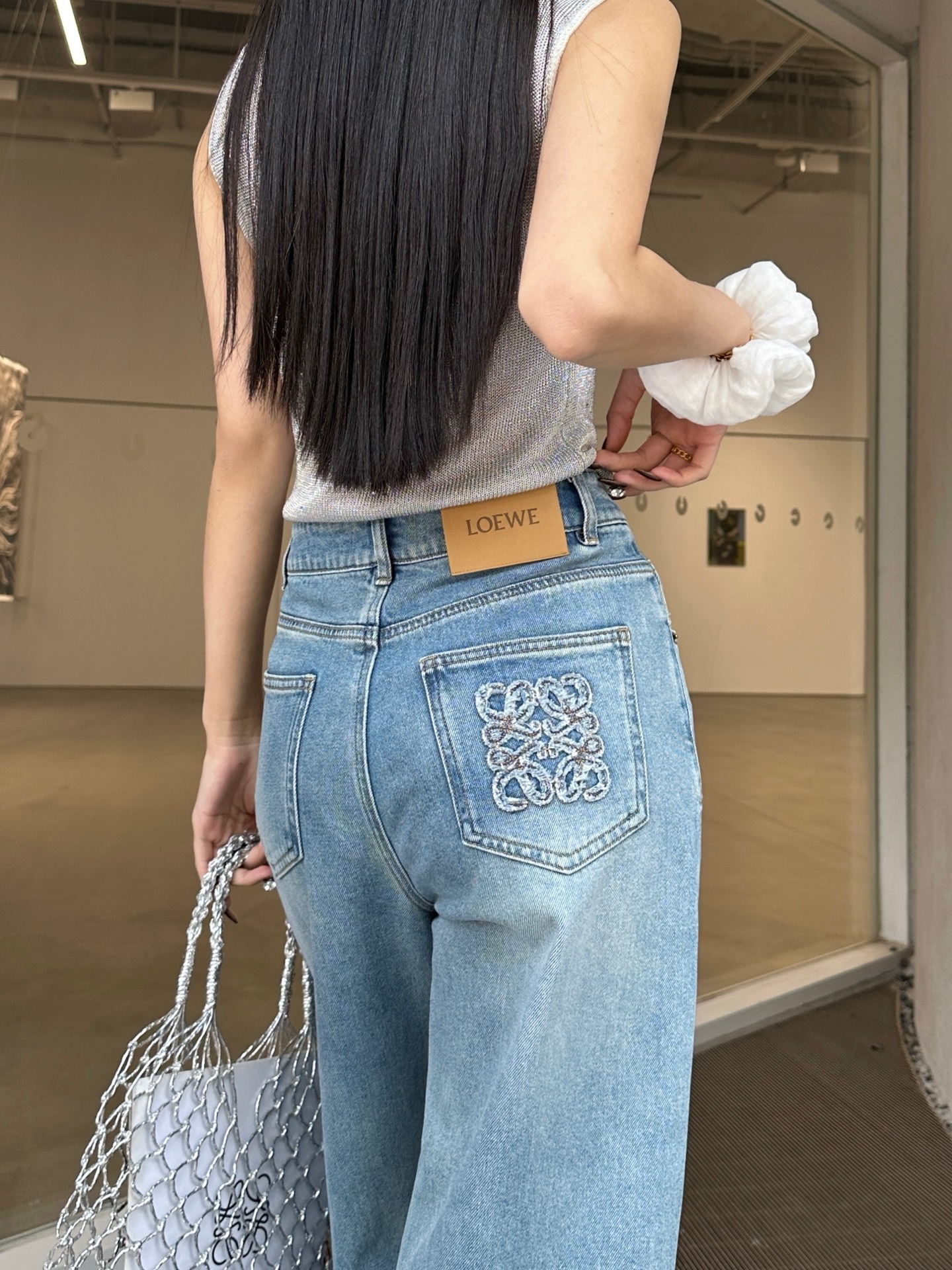 로*베 25ss 클래식 패턴 자수 청바지